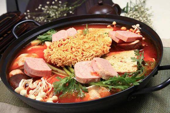 “部队火锅”起源其历史确实靠杜撰麻将胡了泔水实在不好听韩国编造(图5)